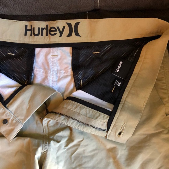 Men’s Hurley shorts - Picture 2 of 4